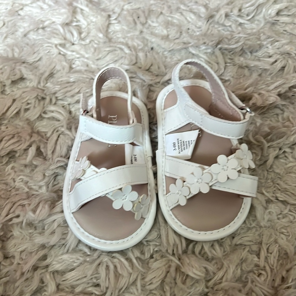 The Children’s Place | White Flower Strappy Sandals | 3-6 Months